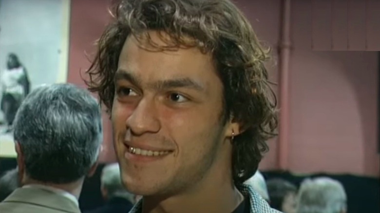 Dominic West with messy hair