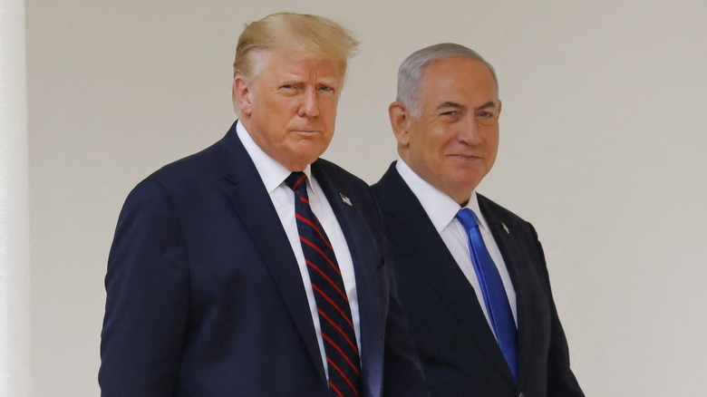 Donald Trump, Benjamin Netanyahu pose together at the White House