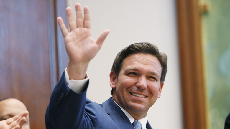 Ron DeSantis waving in 2021