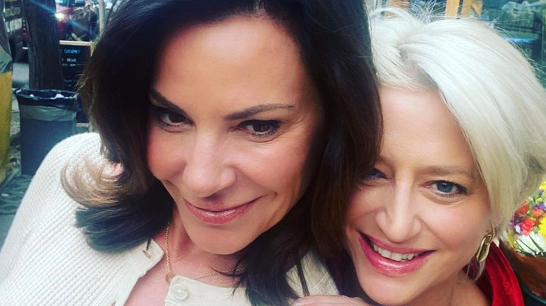 Dorinda Medley smile with Luann de Lesseps