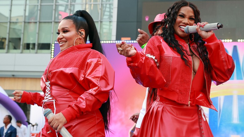 salt n pepa performing at concert