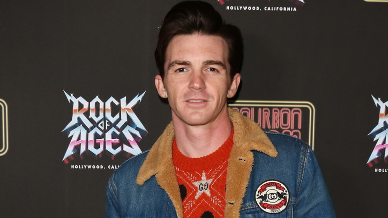 Drake Bell, smirking