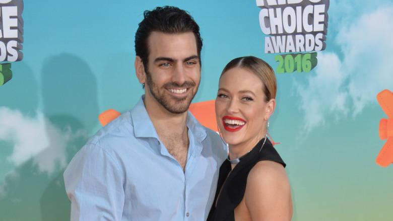 Nyle DiMarco and Peta Murgatroyd on the red carpet