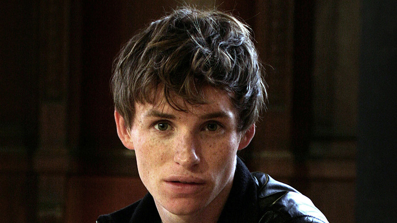 Eddie Redmayne tousled hair 