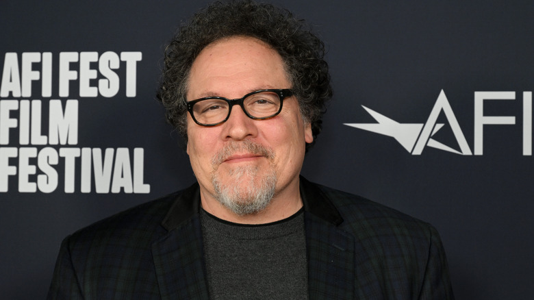 Jon Favreau posing at AFI Fest 