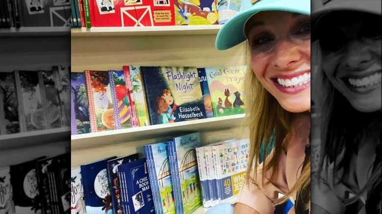 Elisabeth Hasselbeck with books