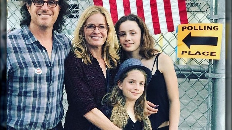 Elisabeth Shue, husband, kids