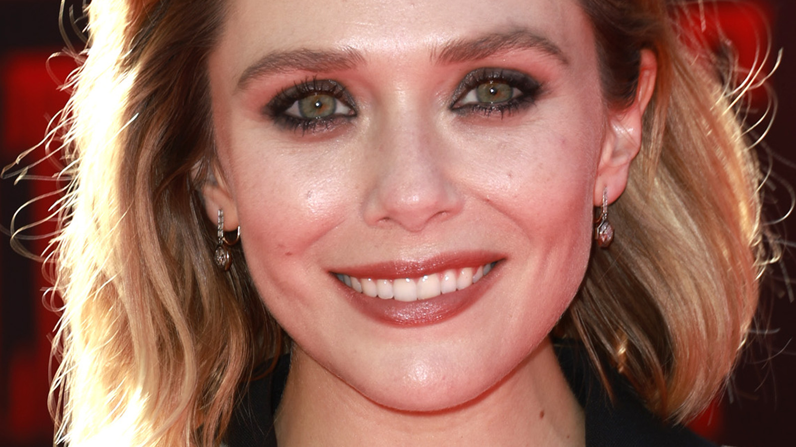 Elizabeth Olsen Shares The Challenges Of Growing Up With The Olsen Twins