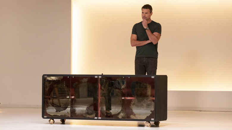 Scott Foley appears on Ellen's Next Great Designer