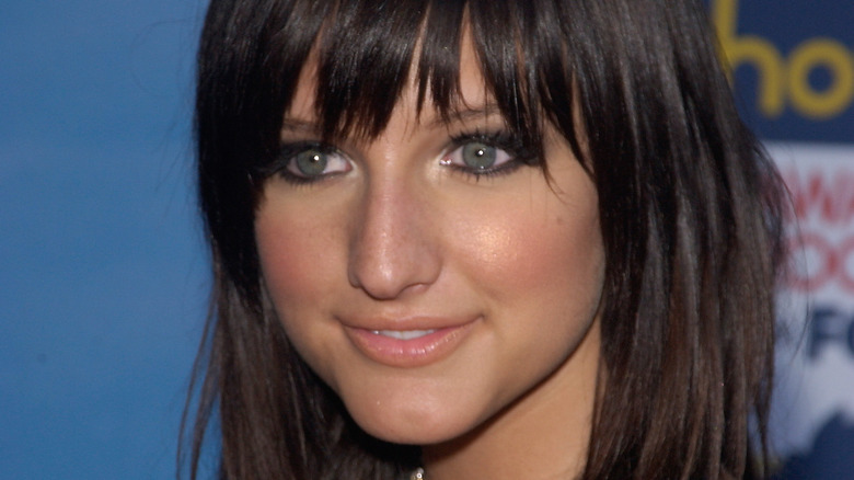 Ashlee Simpson smiling