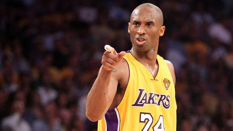 Kobe Bryant pointing