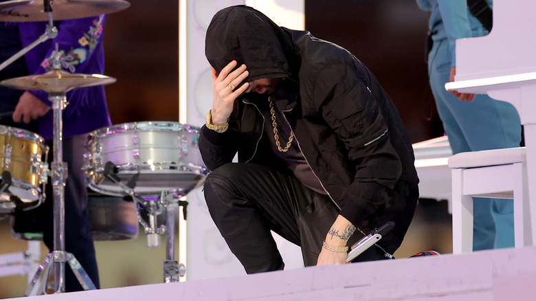 Eminem kneeling at Super Bowl LVI