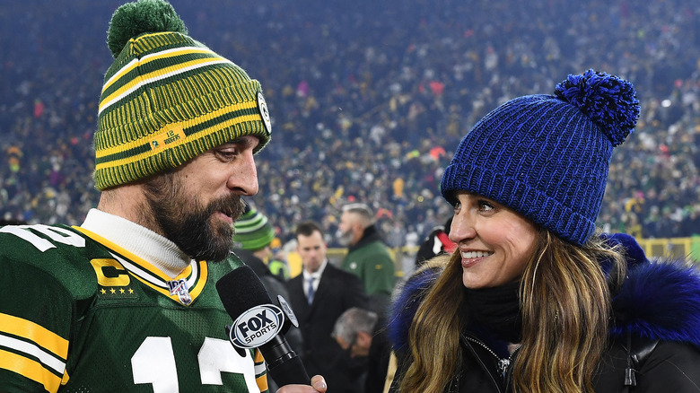 Erin Andrews Sounds Off on Hug With Packers QB Aaron Rodgers