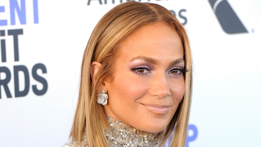 Jennifer Lopez with a bob and big silver earrings