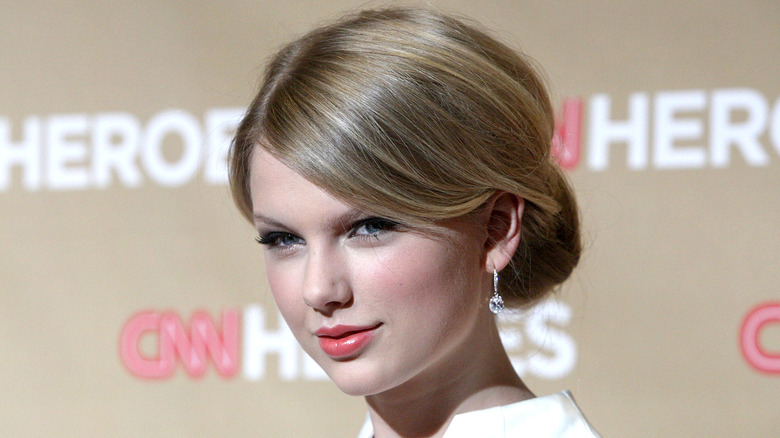 Taylor Swift with her hair pulled back