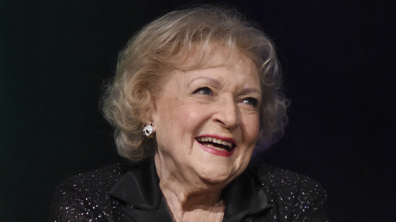 betty white smiling