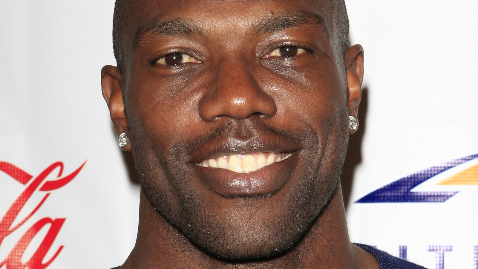 Terrell Owens says man he punched at CVS threatened him, fan