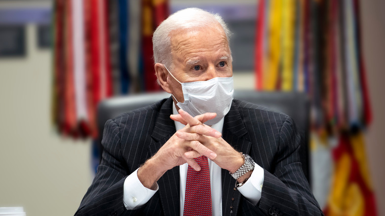 Joe Biden wearing a mask