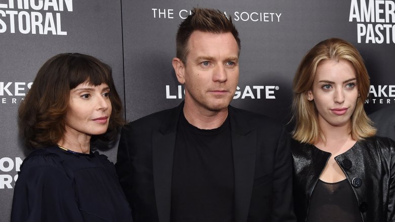 Eve Mavrakis, Ewan McGregor, and Clara McGregor