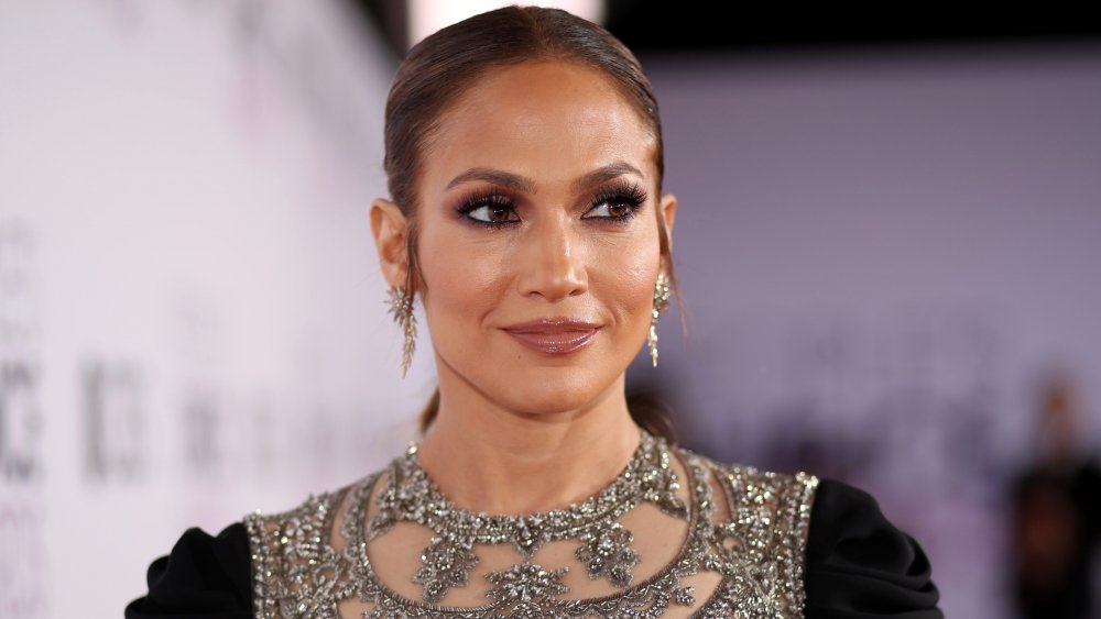 Jennifer Lopez at the People's Choice Awards 2017