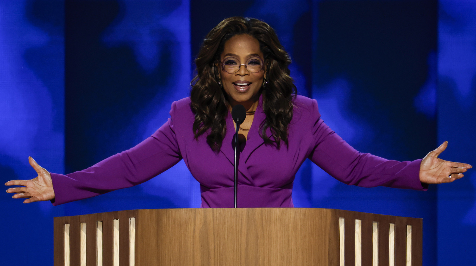 Expert Tells Us Secret To Oprah's Ageless 2024 DNC Appearance As