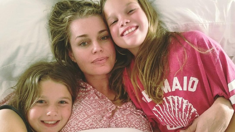 Rebecca Romijn with daughters