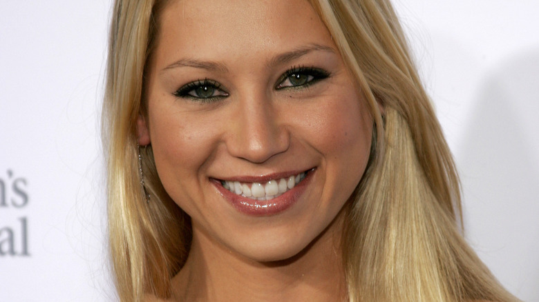 Anna Kournikova smiling