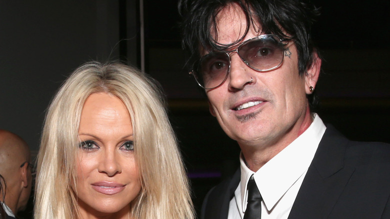 Pamela Anderson posing with Tommy Lee