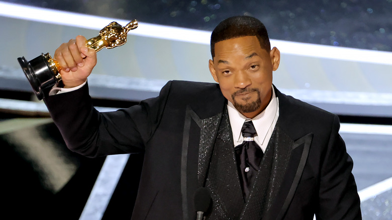Will Smith holding an Oscar