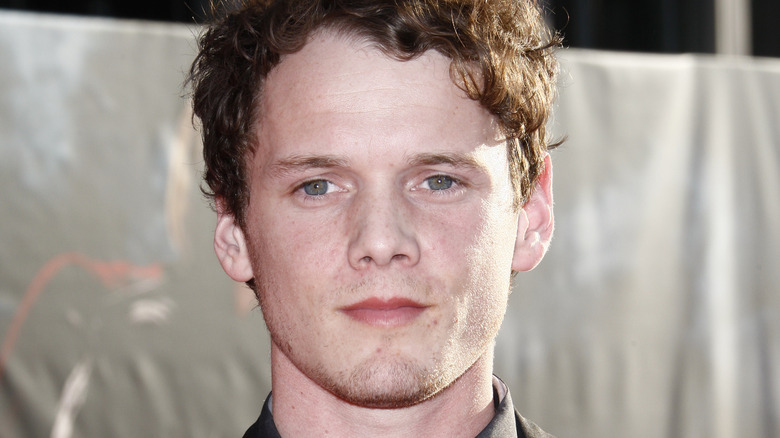 Anton Yelchin on the red carpet