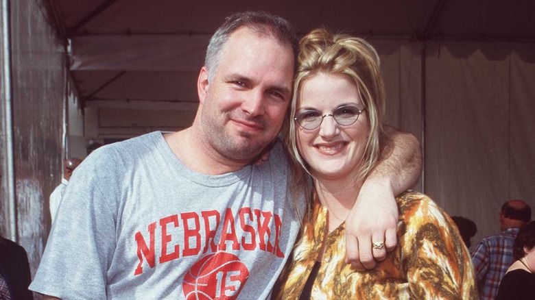 Garth Brooks and Trisha Yearwood smiling 