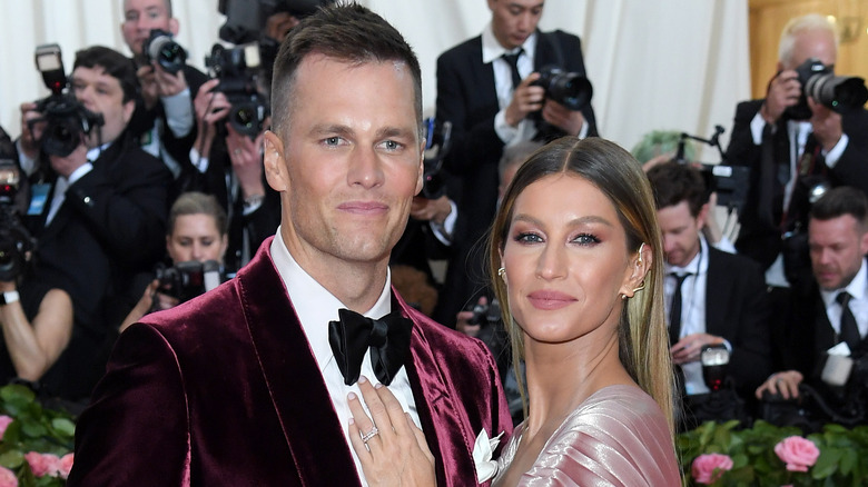 Tom Brady and Gisele Bündchen posing together