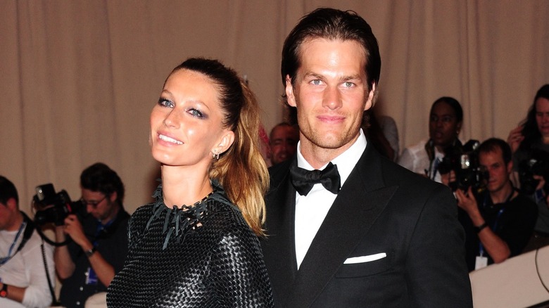 Gisele Bündchen posing with Tom Brady