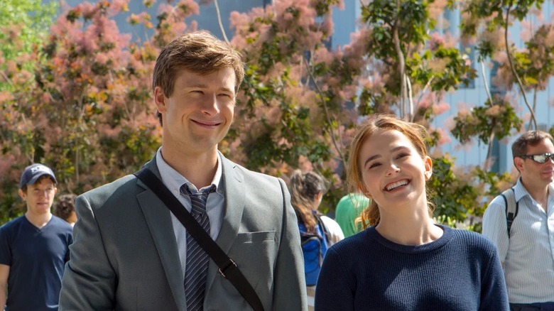 Glen Powell and Zoey Deutch in Set It Up