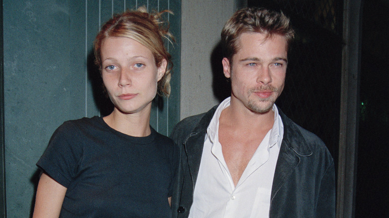 Brad Pitt and Gwyneth Paltrow posing