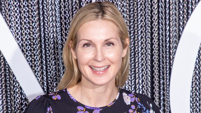 Kelly Rutherford smiling