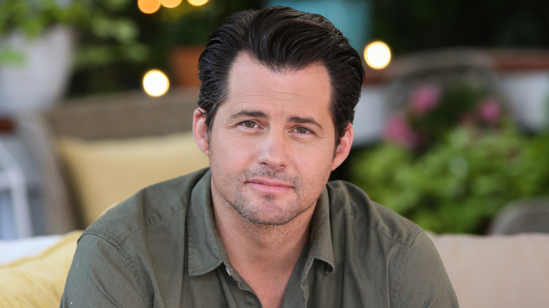 Kristoffer Polaha posing