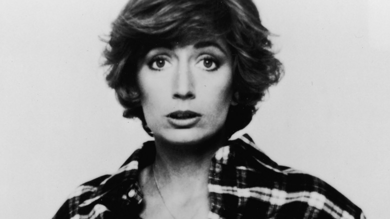 Penny Marshall posing for a photoshoot