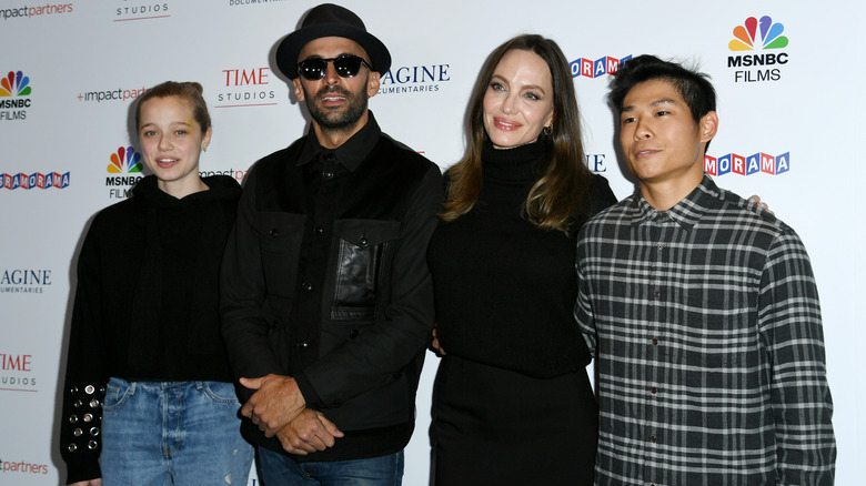 Angelina Jolie and her kids on the red carpet 