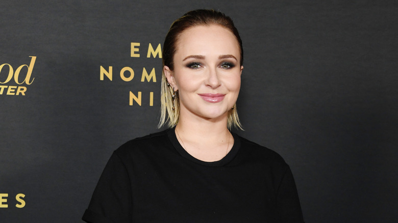 Hayden Panettiere smile in black