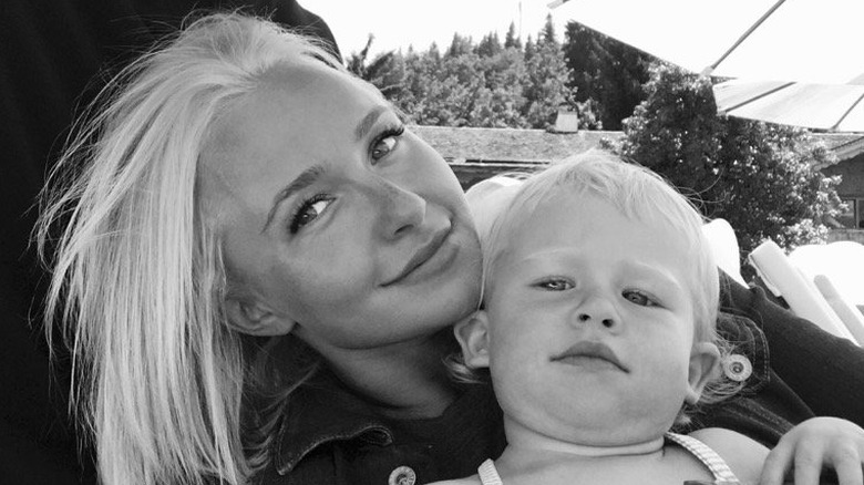 Hayden Panettiere smiling daughter Kaya