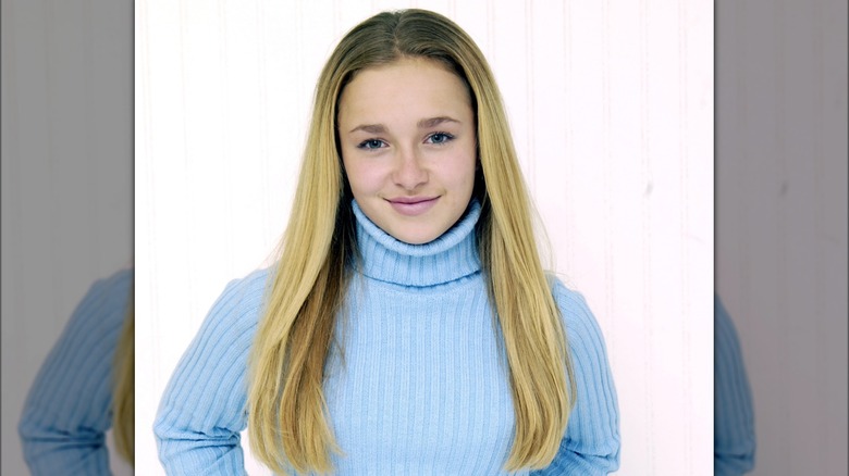 Young Hayden Panettiere posing