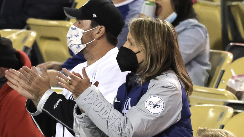 Helen Hunt and Steven Yepper at a game