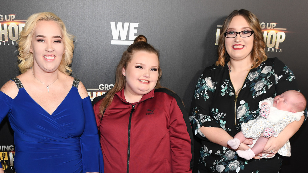 Mama June Shannon, Alana "Honey Boo Boo" Thompson, and Lauryn "Pumpkin" Efird on the red carpet