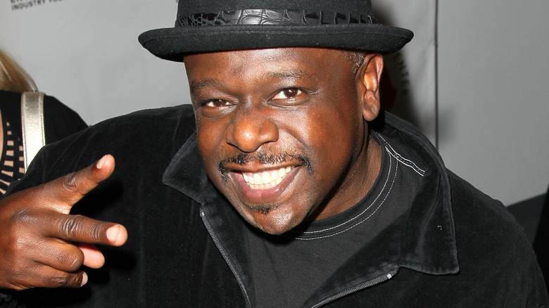 Cedric the Entertainer wearing black