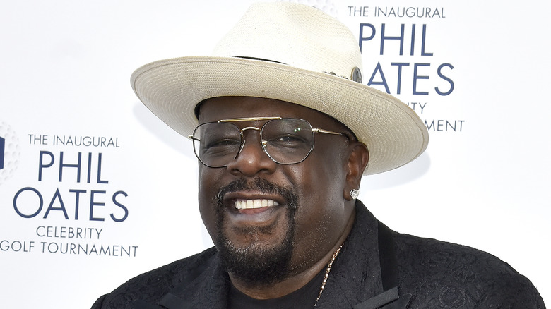 Cedric the Entertainer white hat