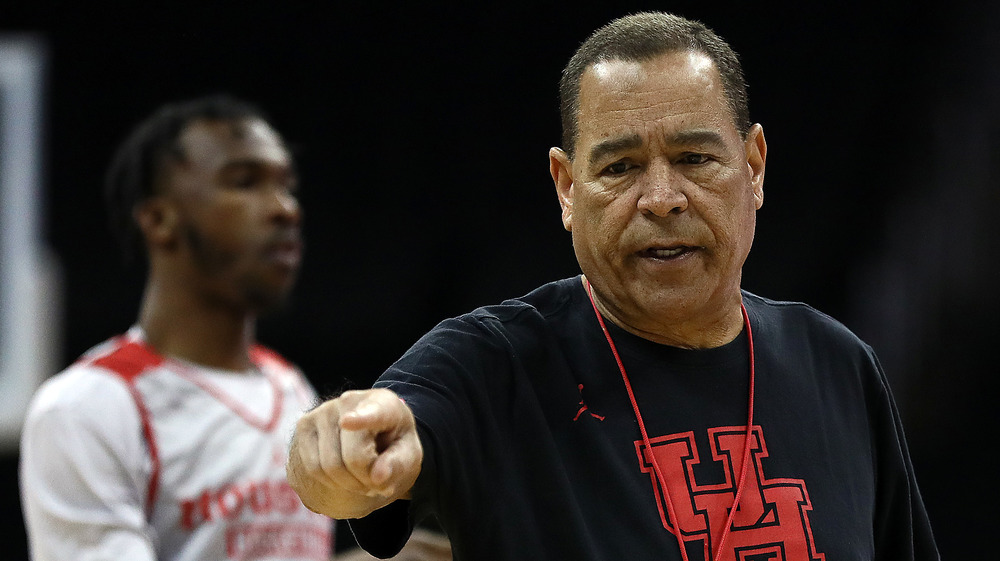 Kelvin Sampson on the court