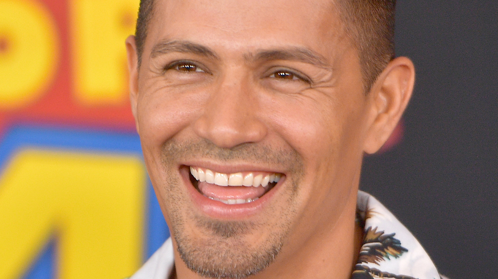 33 Facts about Jay Hernandez 
