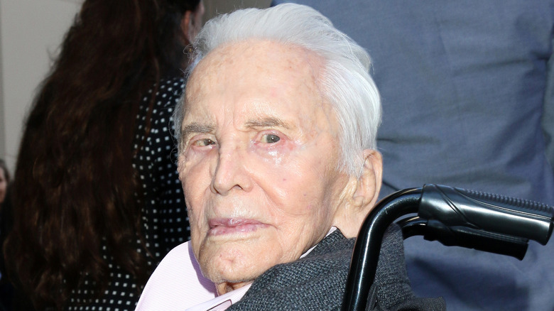 Kirk Douglas looking at camera in 2018