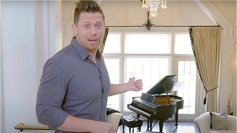 Mike The Miz Mizanin at home